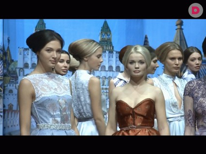 Показ Алины Асси на Неделе моды в Москве