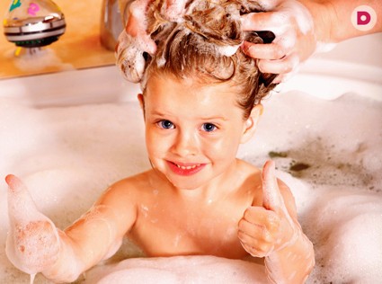 Как вымыть ребенку голову