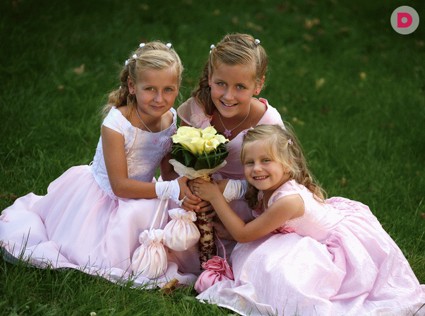 Дети на свадьбе: платье для подружки невесты