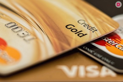 Жизнь в долг по кредитной карте. Как сделать это с выгодой?
