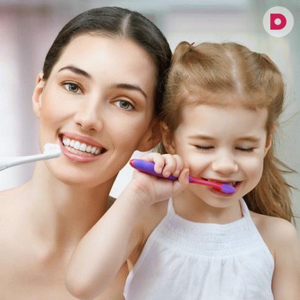 Чистим чисто: первая зубная щетка