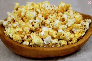 Как сделать попкорн дома — такой же вкусный, как в кинотеатре | Блог hb-crm.ru