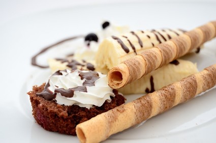 Нежный десерт: шоколадно-банановые маффины