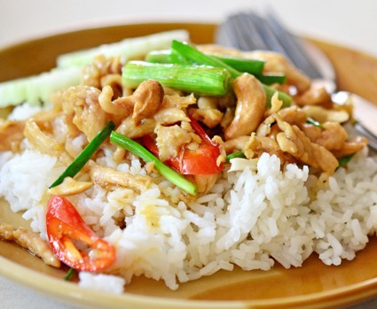 Курица с кешью по-тайски с рисом 