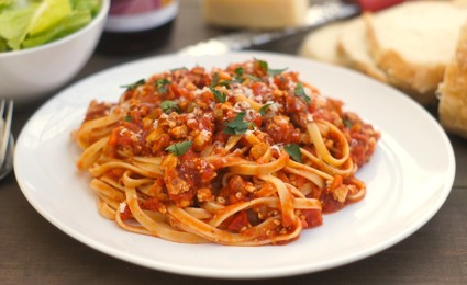 Рецепты блюд итальянской кухни: спагетти с соусом болоньезе
