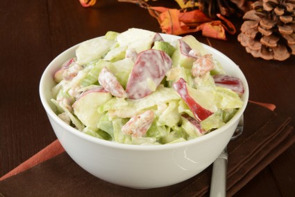 Рецепт от Аниты Цой: салат с курицей и яблоком