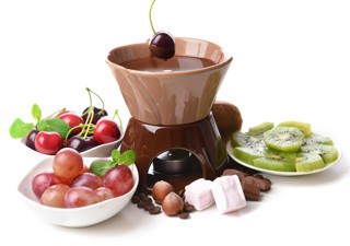 Шоколадное фондю в фондюшнице и без: рецепты и с чем едят